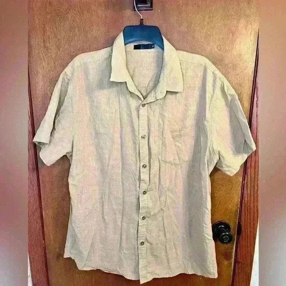 Other - Men’s cotton casual button down shirt
